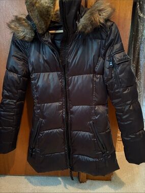 Aqua Black Hooded Puffer Coat with Faux-Fur Trim